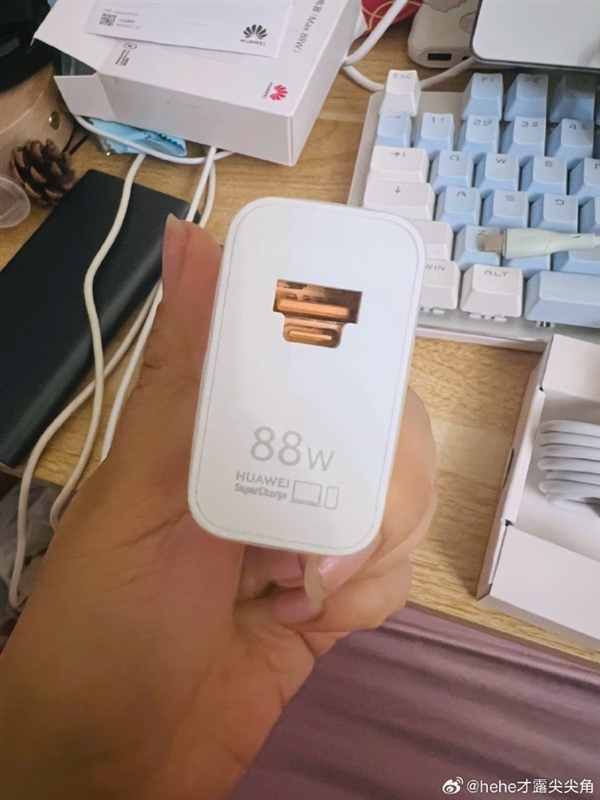 åä¸ºåçµå¨USB-A/Cèååå¼ç­è®®ï¼ä¸ºä½è¿æ&nbsp;·è®¾è®¡ å®æ¹æ©å·²è¯´é